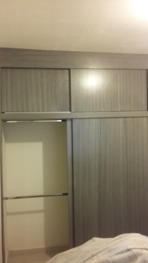 Closet patinado gris