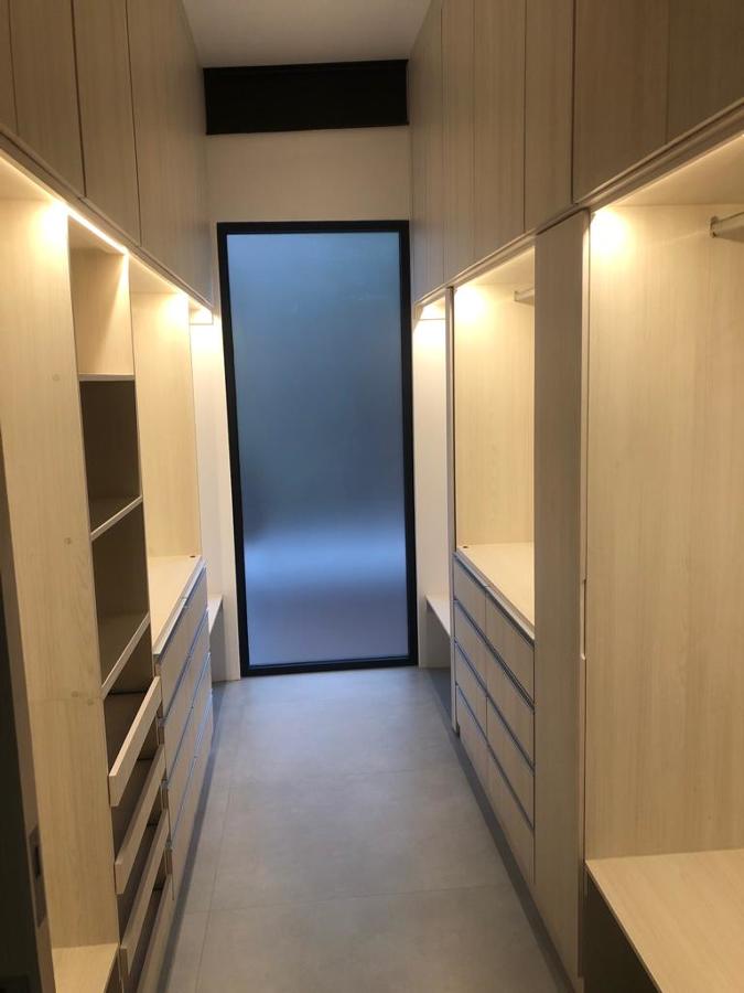 CLOSETS DE ALTA CALIDAD