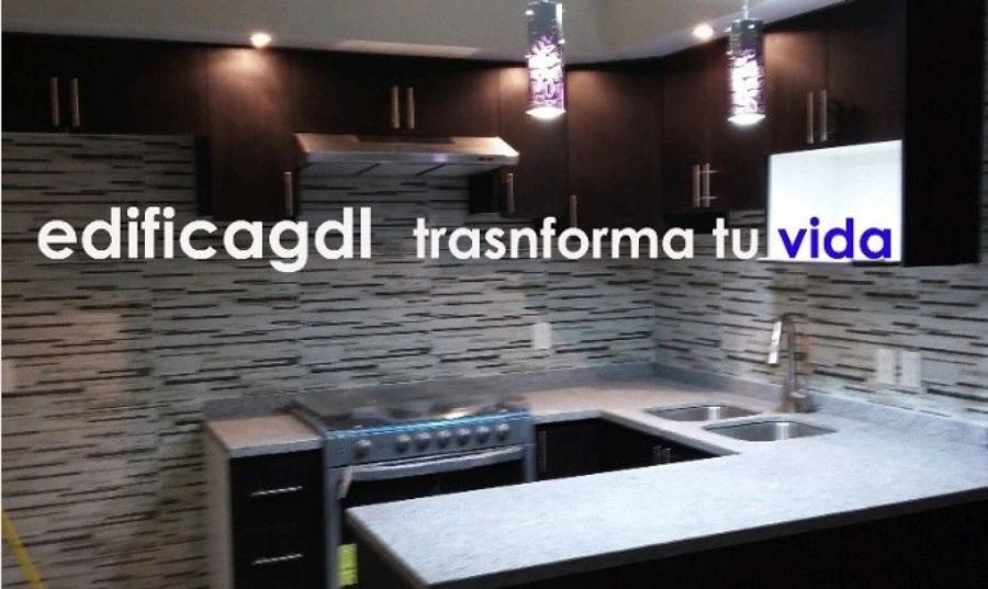 COCINA CON GRANITO Y LUZ LED