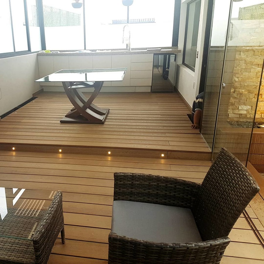 cocineta y desnivel en piso deck