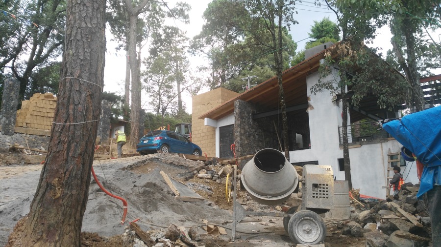 COLADO DE PAVIMENTO Y GUARNICIONES