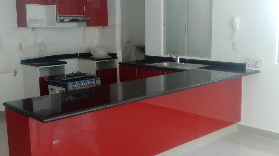 Colocacion de cubiertas de marmol.