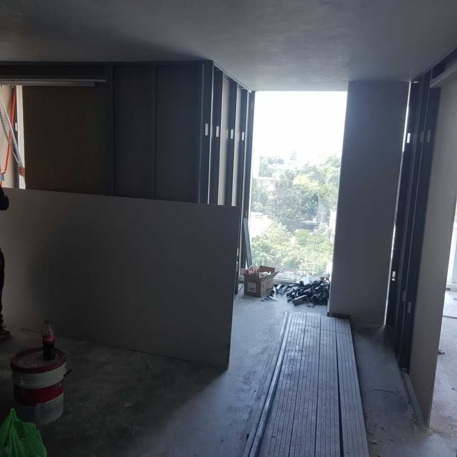 Colocación de muros divisorios de Tablaroca
