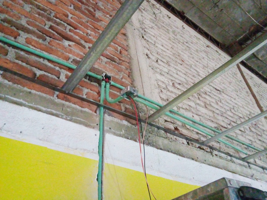 Colocación de nuevo plafón y traslado de nuevas instalaciones