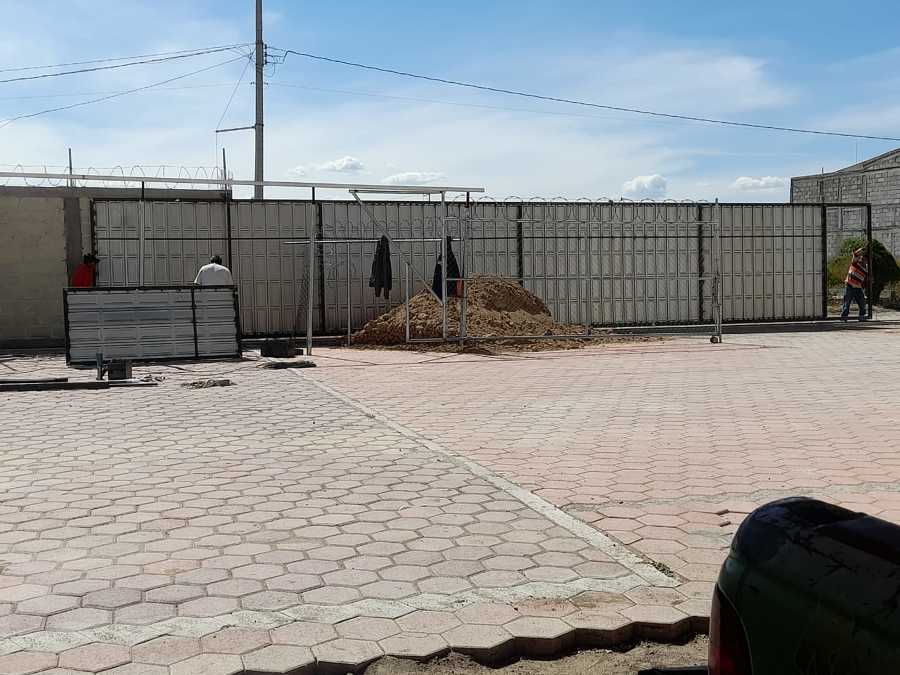 colocación de piso de adoquín