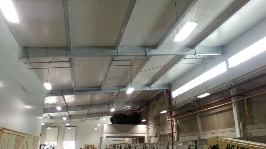 Colocación de soportes de luminarios