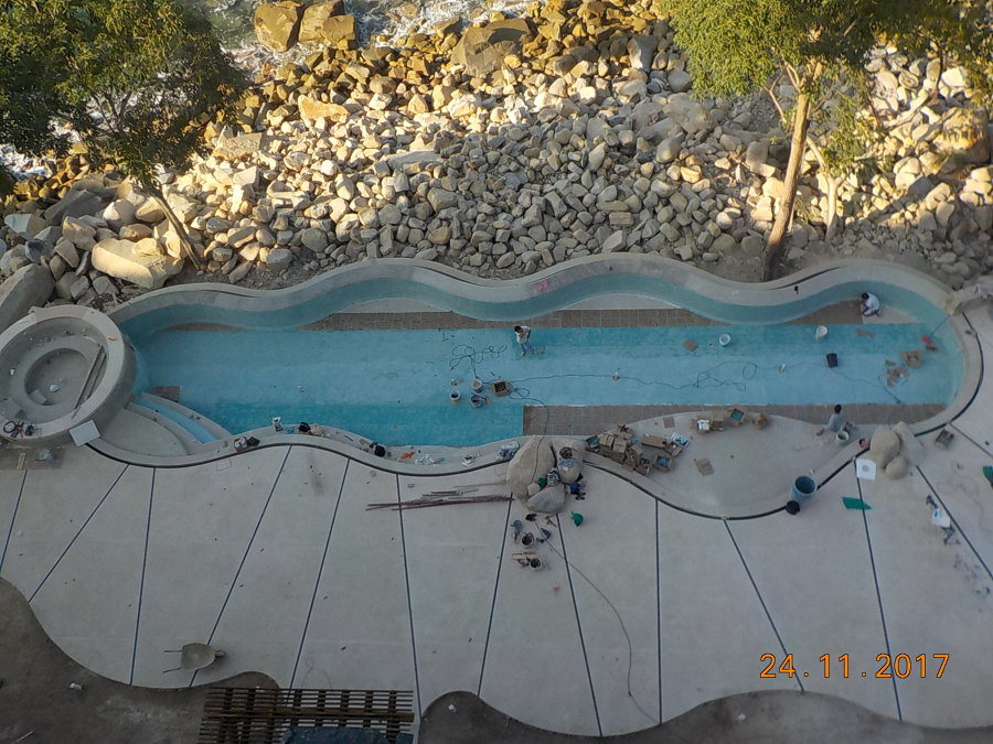 COLOCACION DE VENECIANO EN ALBERCA INFINITO Y JACUZZI