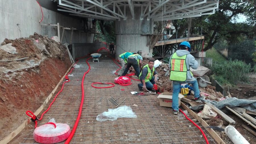 Colocando alimentador lamparas.