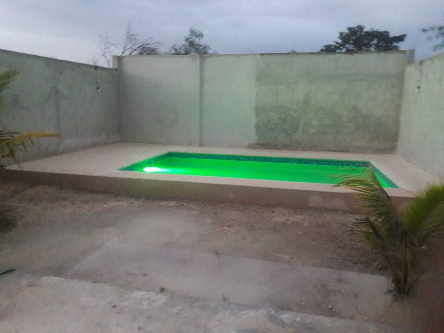 COLOR EN PISCINA