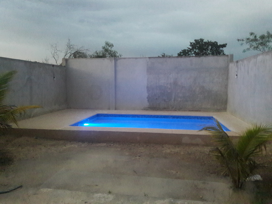 COLOR EN PISCINA