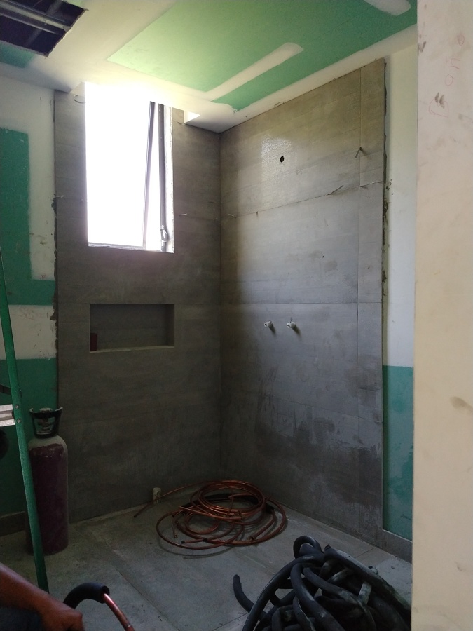 Construcción de baño rec. principal dpto. 15