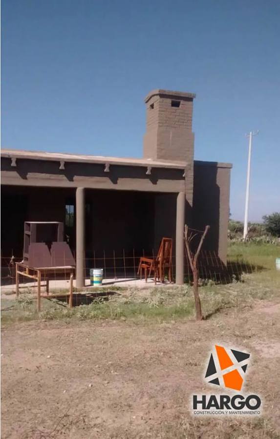 Construcción de cabaña rural