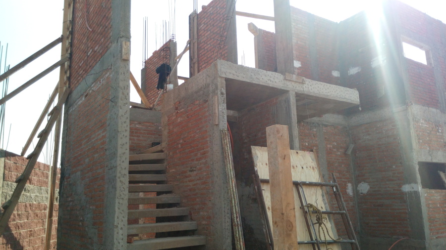 Construcción de escalera en  edificio 1