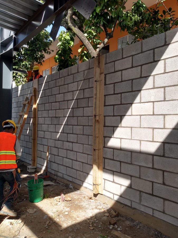 Construcción de muros aparentes