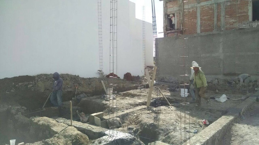 Construcción en proceso en parque Yucatán