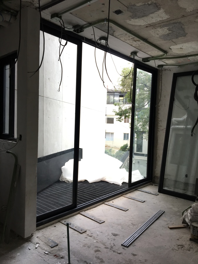 Construccion y remodelacion de acabados e instalaciones en general