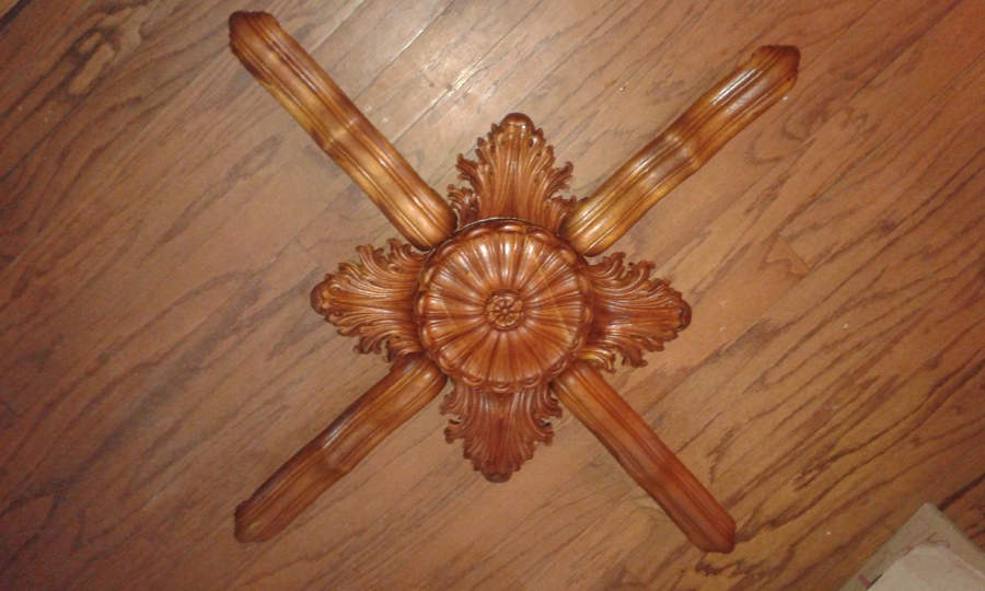 Cruceta para pedestal cubierta de cristal
