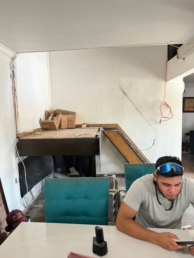 Demolición de escalera