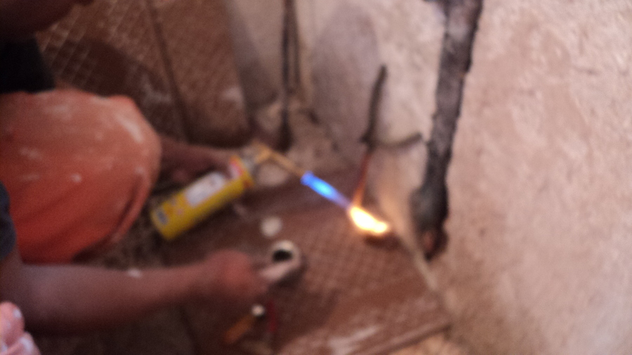 Demolicion de loseta y correccion de salida hidrosanitarias