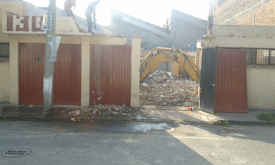 DEMOLICION POR MEDIOS MECANICOS
