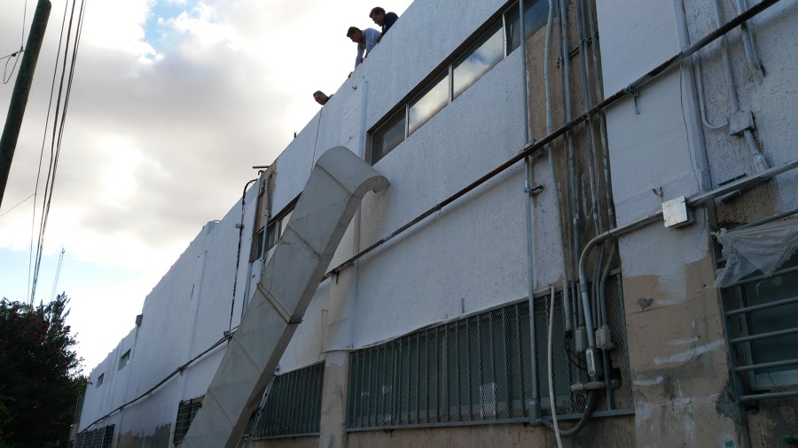 DESMONTAJE DE AIRES ACONDICIONADOS PARA SUSTITUIR POR NUEVOS EQUIPOS 