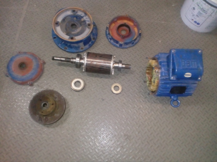 Desmontaje de bomba y cambio de valeros