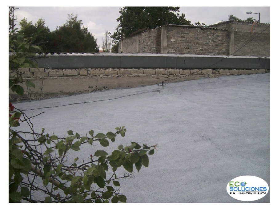 Detalle de impermeabilización en predio colindante.