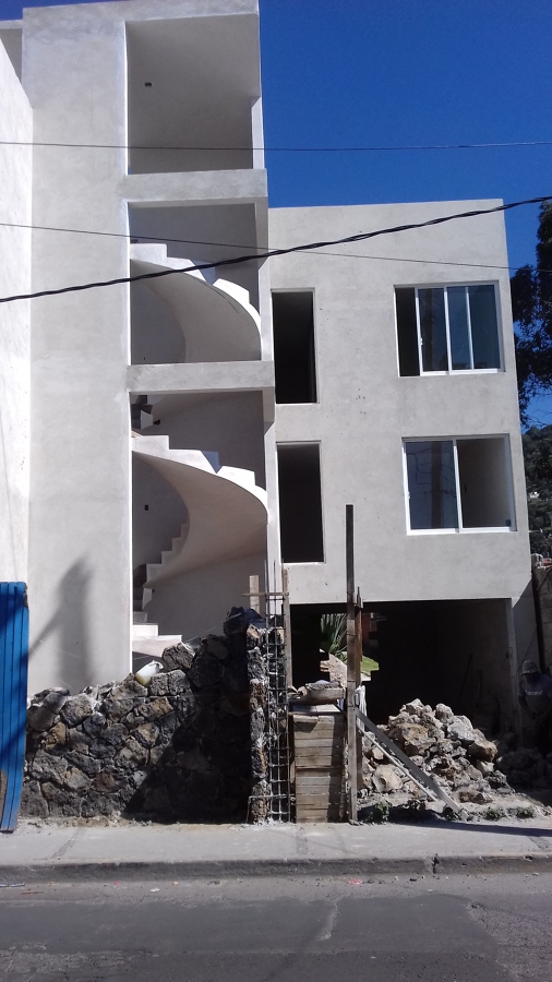 Diseño y Desplante Escalera
