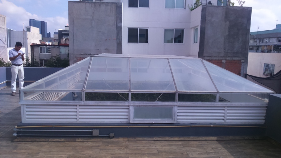 DOMO DE CRISTAL SOBRE TERRAZA