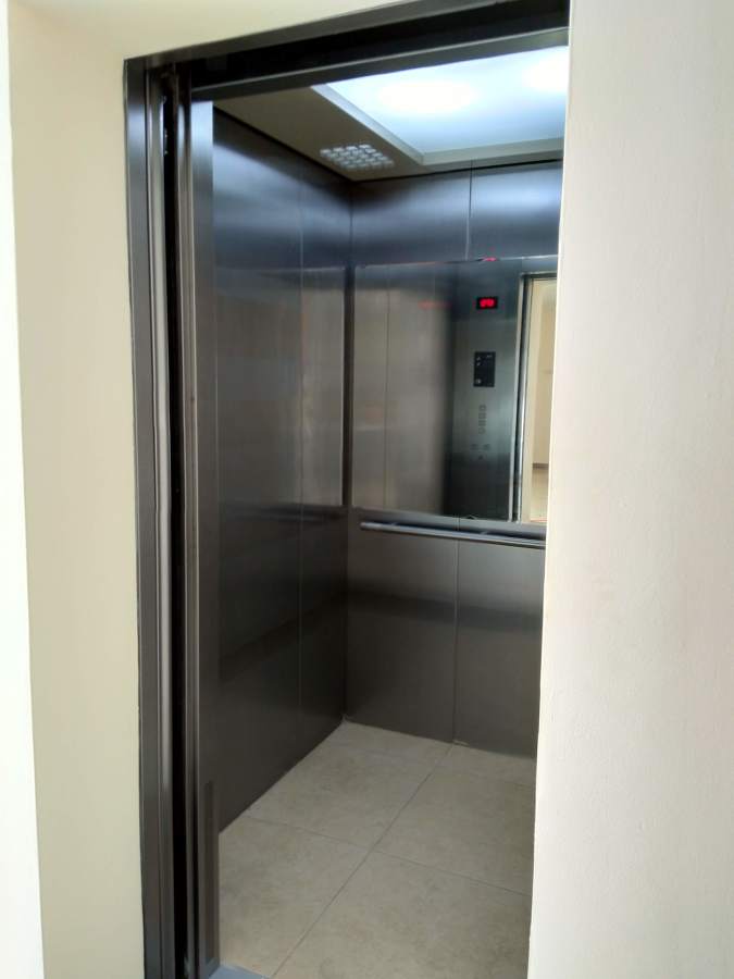 Elevador servicios generales