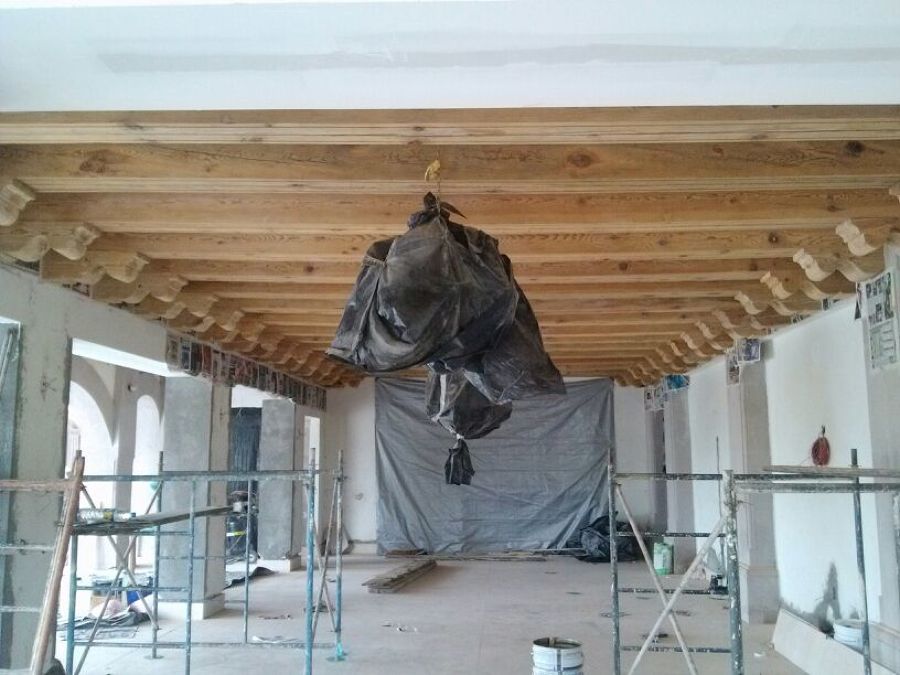 En pesando  la restauración de techo comedor "torres" 