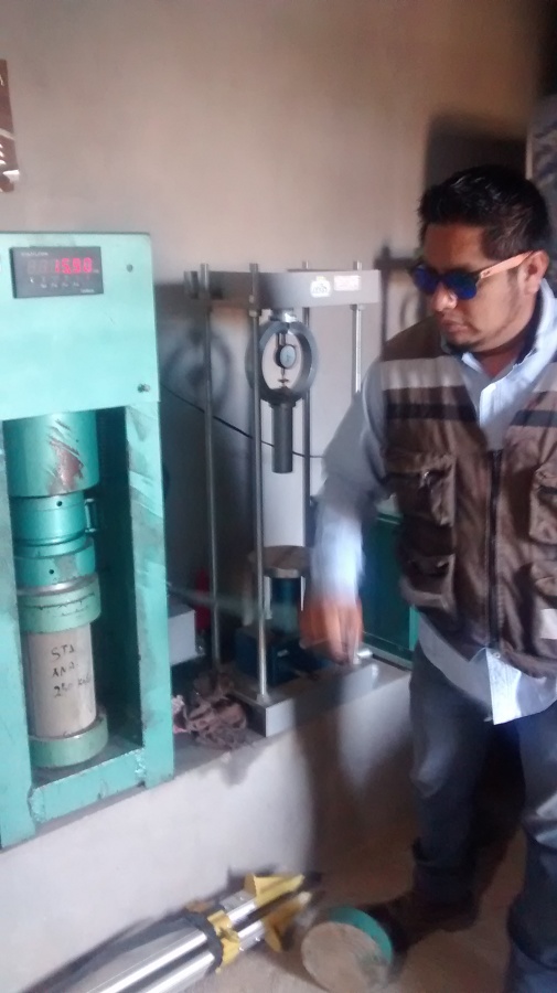 ENSAYE DE RESISTENCIA A LA COMPRESION