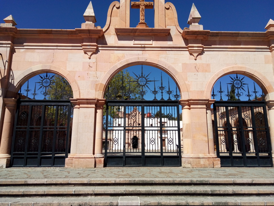 Entrada a atrio