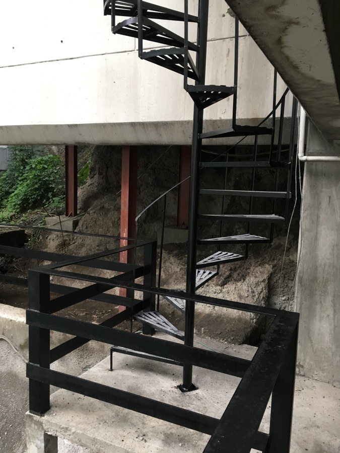 Escalera de acceso altura 5 metros