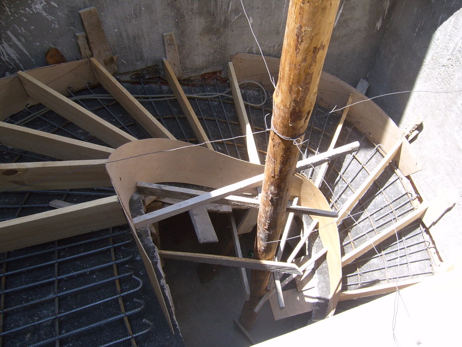 Escalera de caracol abierta