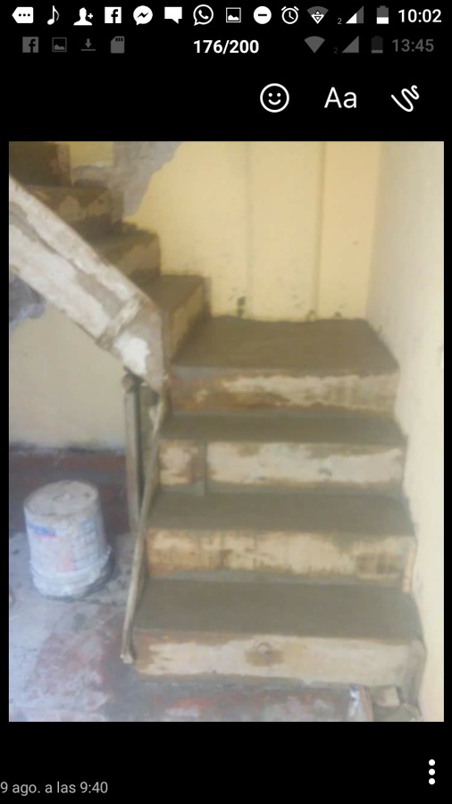 Escalera obra negra