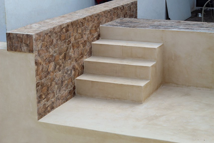 escalera piscina