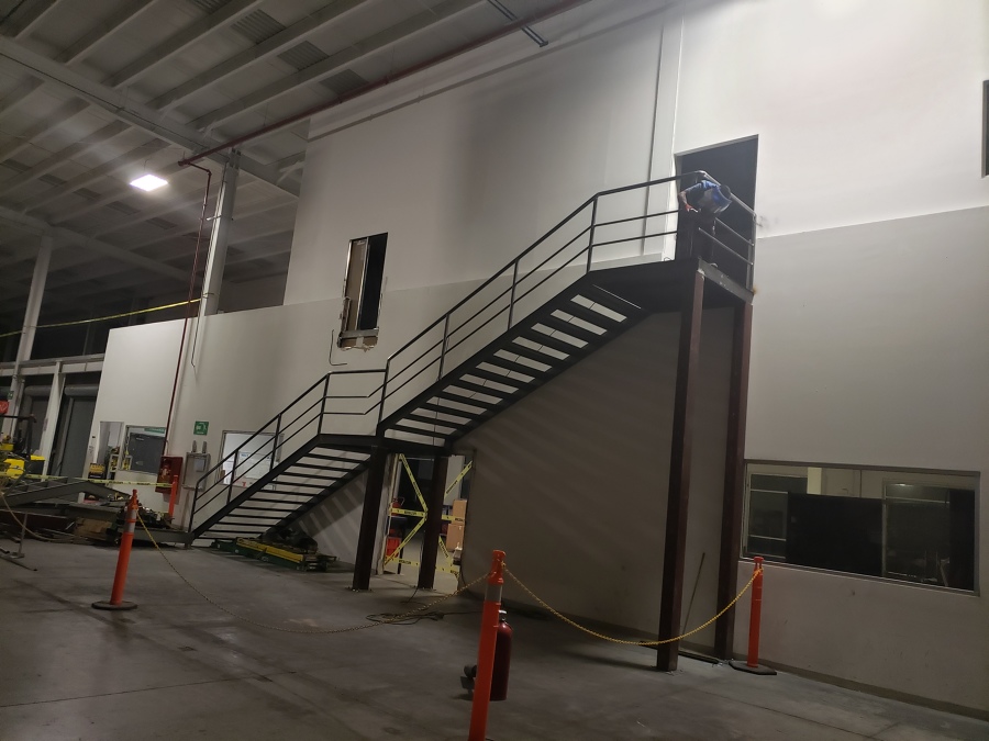 ESCALERA TERMINADA !!