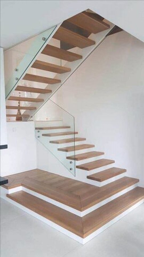 ESCALERAS A SEGUNDO NIVEL DE AMPLIACION