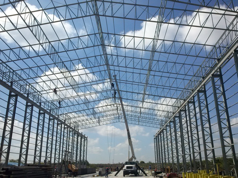 Estructuras y Cubiertas para Naves