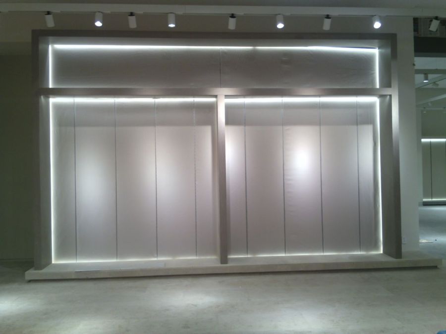 Exhibición de ropa puertas de recamara 