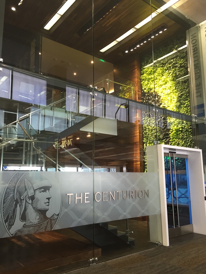 Fachada American Express