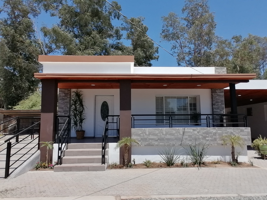 Fachada Casa Izquierda