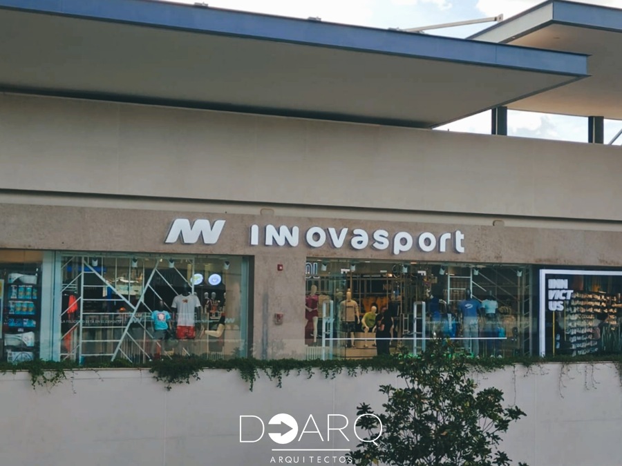 Fachada de tienda deportiva
