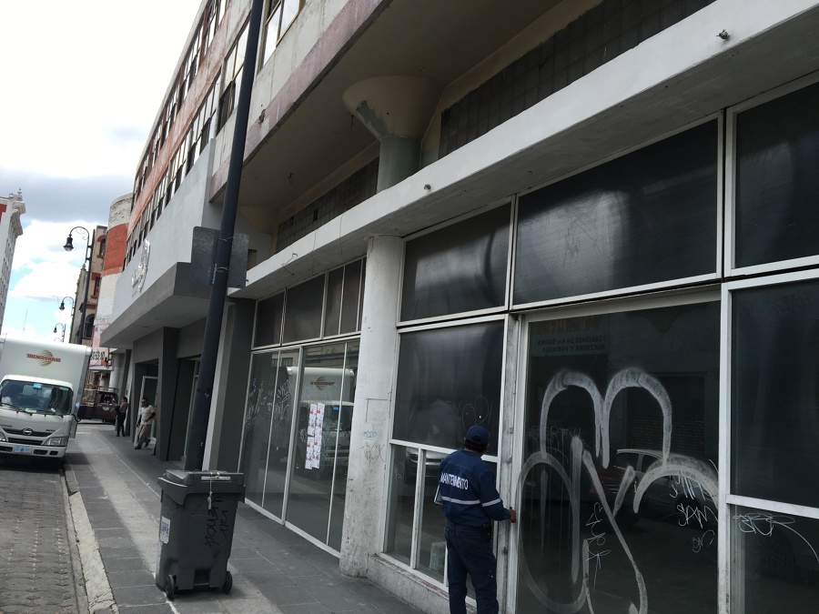 FACHADA DEL LOCAL COMERCIAL