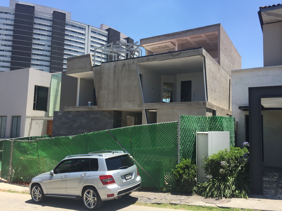 Fachada en proceso de construcción