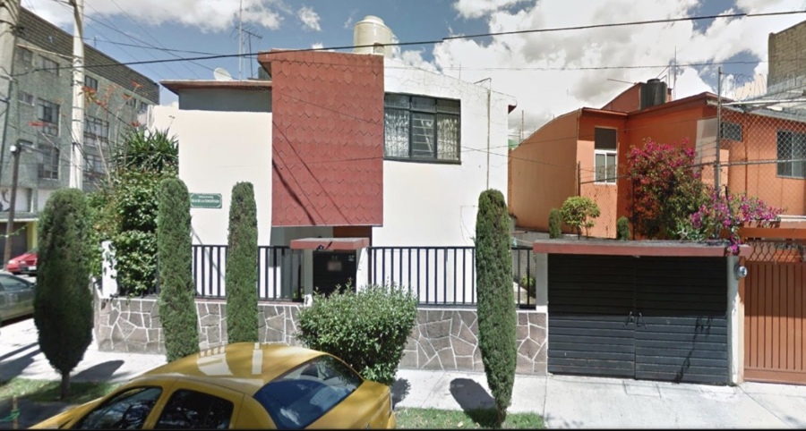 Fachada principal antes de remodelación