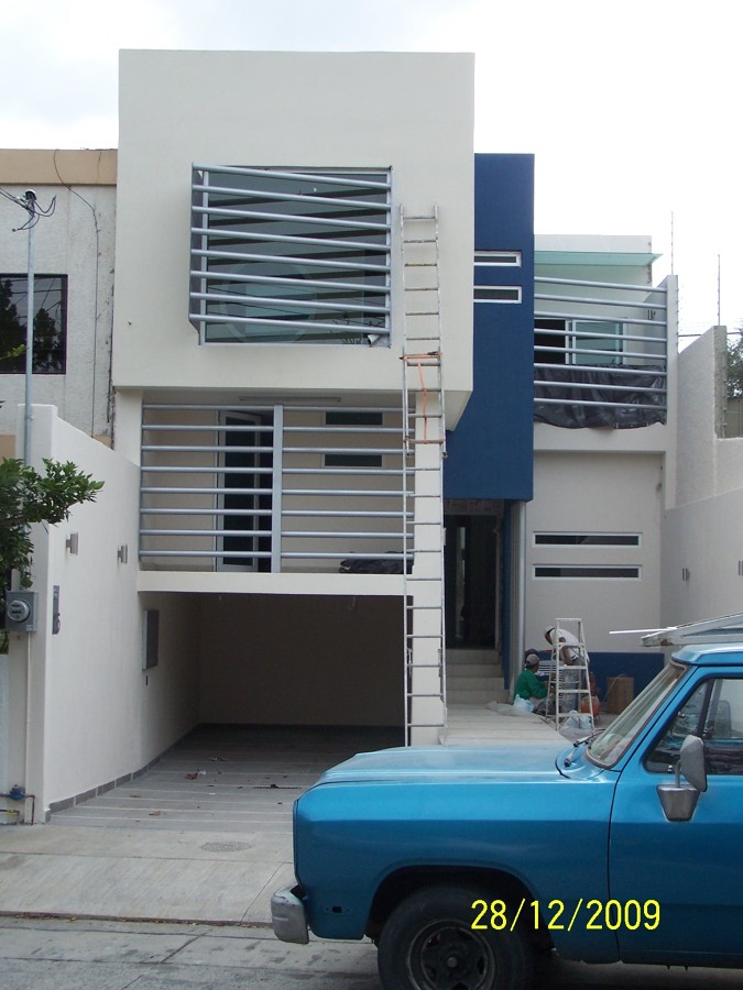 FACHADA PRINCIPAL DE LAS OFICINAS