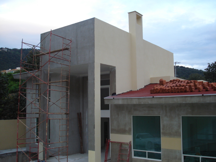 Fachada Principal y sala