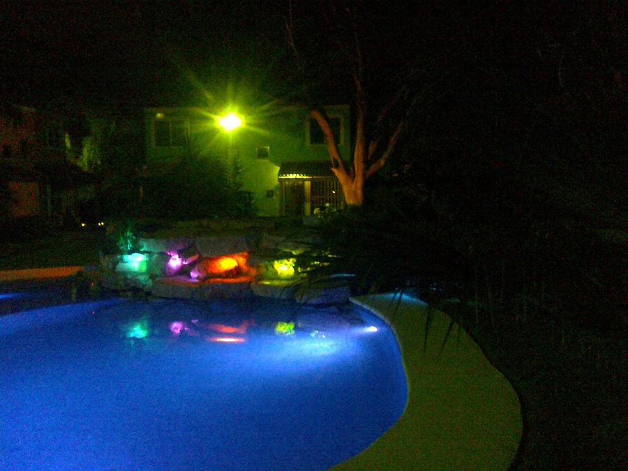 ILUMINACIÓN PEÑASCO O FUENTE DE ALBERCA